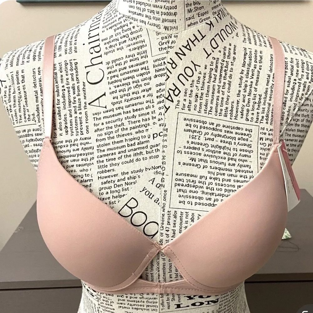 NWT! Women’s I Lumie Bra Padded 34 C Unique Keyhole Front & Strap￼s Perfect Prom